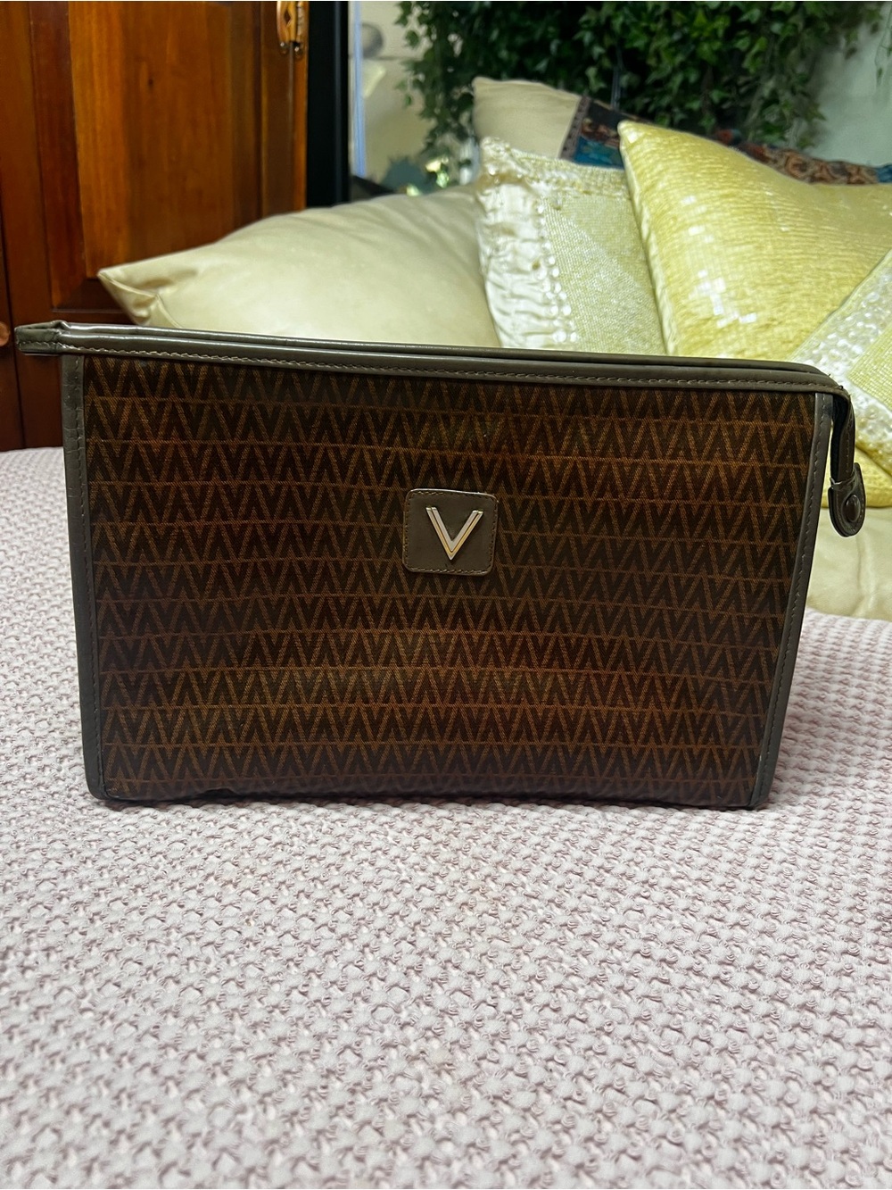 Vintage Mario Valentino Italy Monogram Zip Clutch Portfolio Brown Leather 11.75”